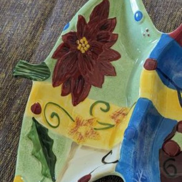 Large Beautiful Christmas Holiday Serving Platter With Gorgeous Details & Colors - Picture 4 of 8